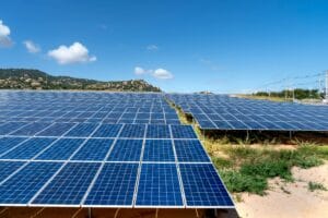 Energia por Assinatura: Como Funciona e Por Que Cada Vez Mais Brasileiros Estão Economizando na Conta de Luz